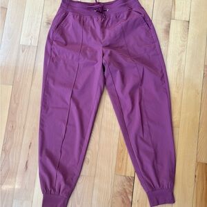 Women's Hyba jogger athletic gym jogger pants size S - loose fit